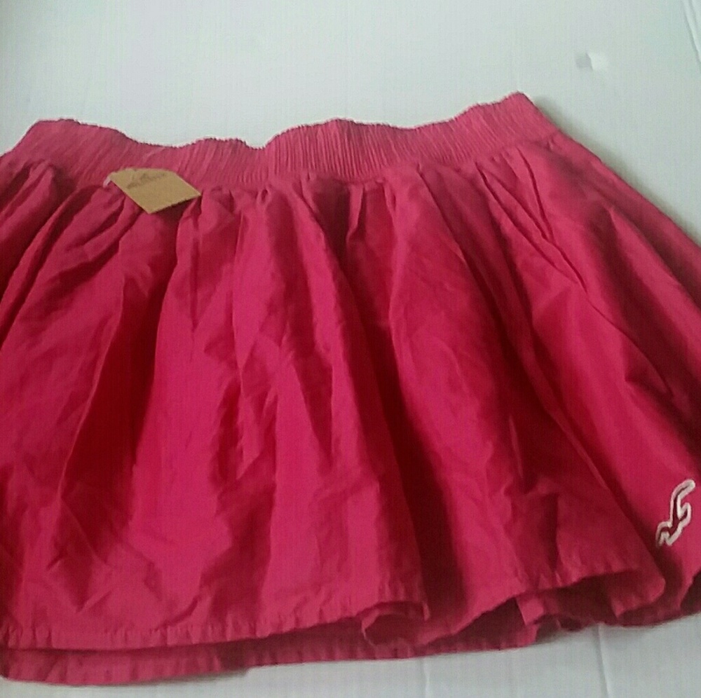 HOLLISTER NWTS HOT PINK SKIRT SIZE L